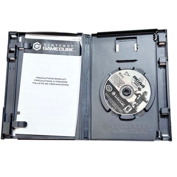 Nintendo Gamecube Game Lot Madden NHL 06 Cabela Hunts MVP Baseball NCAA Football - Picture 9 of 12